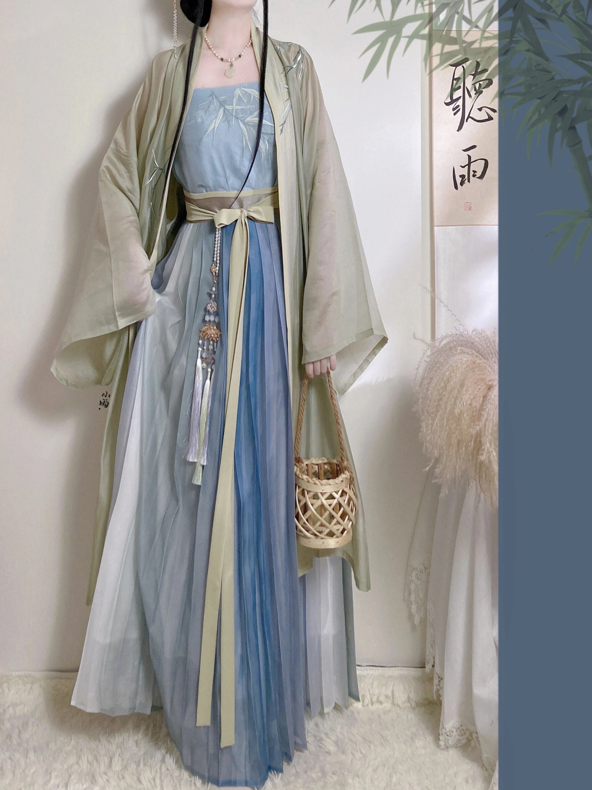Modern Hanfu:Embracing Traditional Elegance in Modern Times Modern Hanfu:Embracing Traditional Elegance in Modern Times