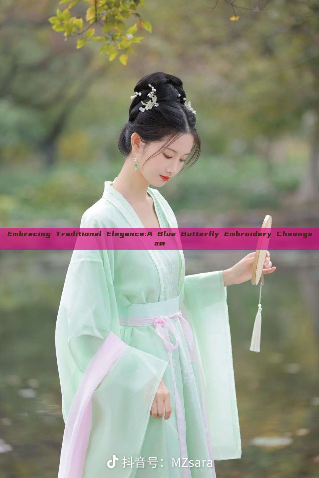 Embracing Traditional Elegance:A Blue Butterfly Embroidery Cheongsam Embracing Traditional Elegance:A Blue Butterfly Embroidery Cheongsam
