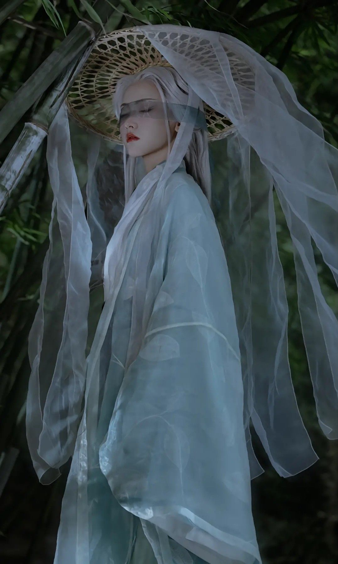 Ethereal Elegance of Ancient Hanfu:A Journey into the Fairy World of Traditional Chinese Costumes Ethereal Elegance of Ancient Hanfu:A Journey into the Fairy World of Traditional Chinese Costumes