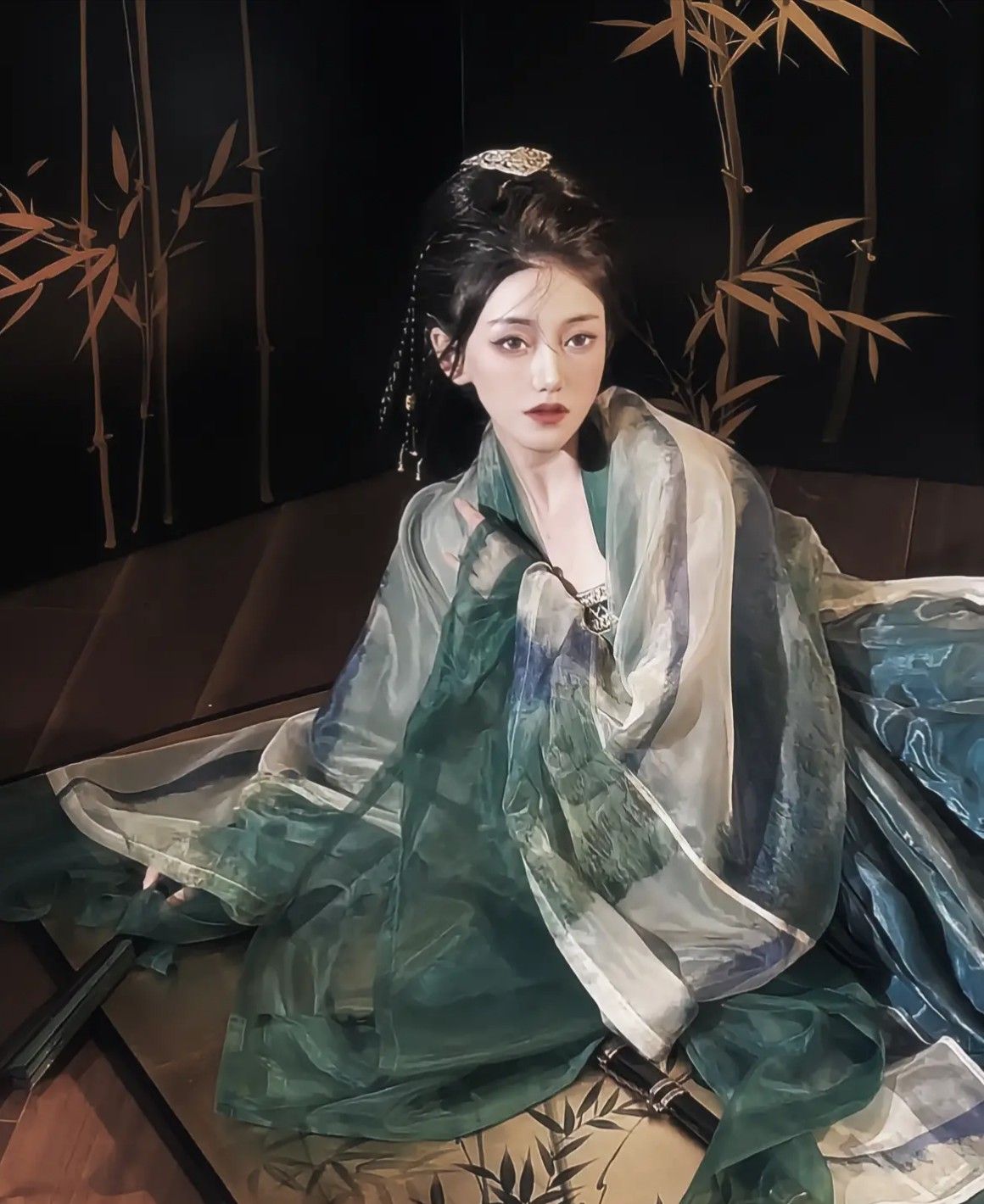 The Enigma of a Chic Hanfu Female Warrior The Enigma of a Chic Hanfu Female Warrior