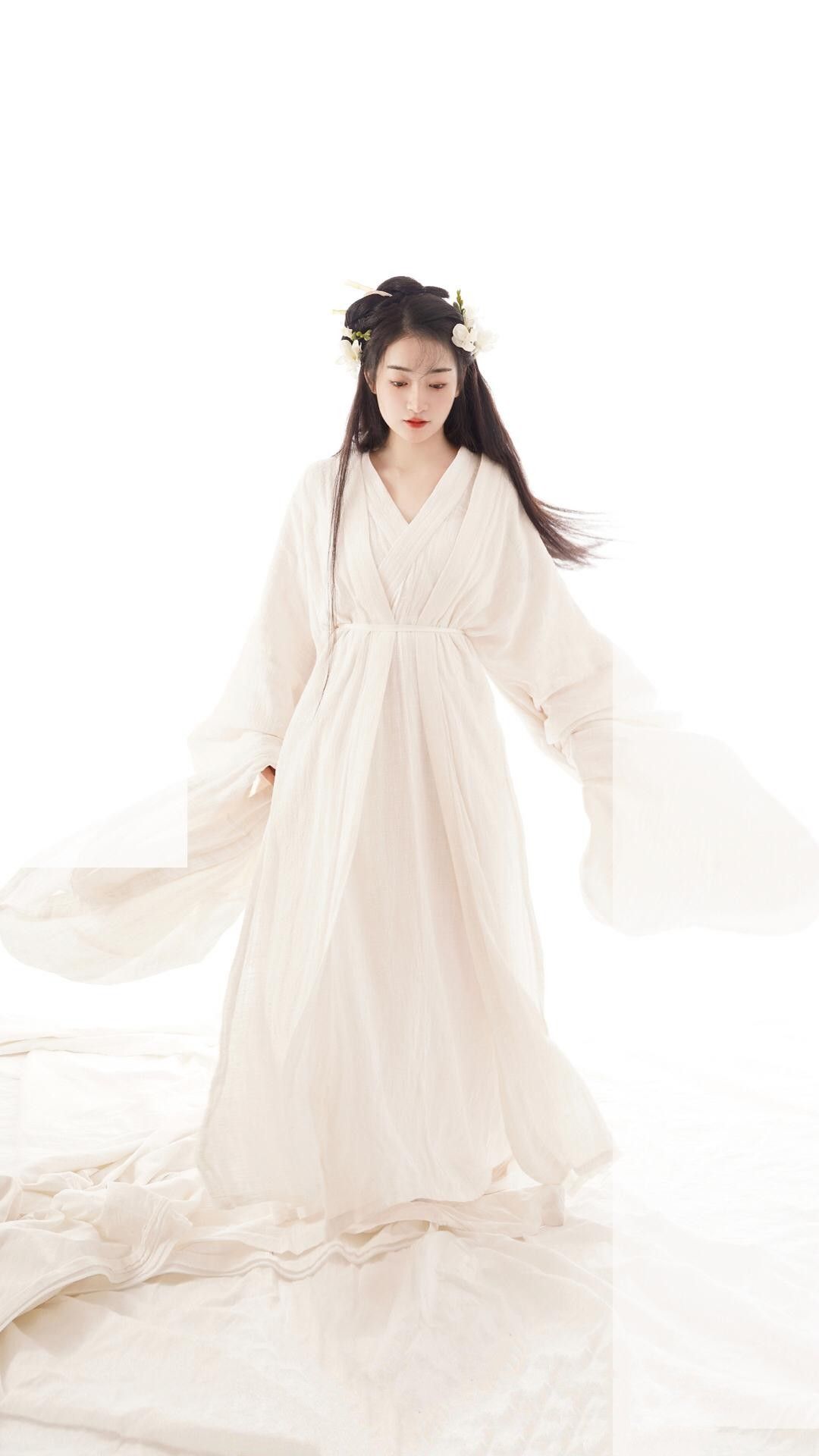 Childrens Traditional Chinese Fashion:The Splendid Phoenix Tail Skirt Childrens Traditional Chinese Fashion:The Splendid Phoenix Tail Skirt