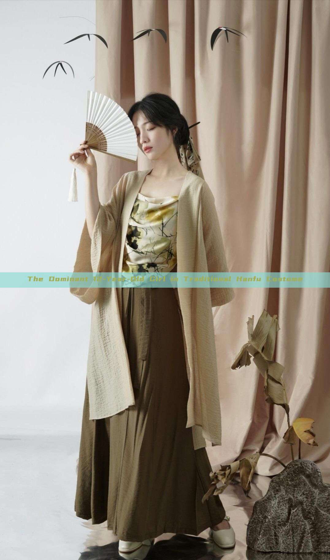 The Dominant 12-Year-Old Girl in Traditional Hanfu Costume The Dominant 12-Year-Old Girl in Traditional Hanfu Costume