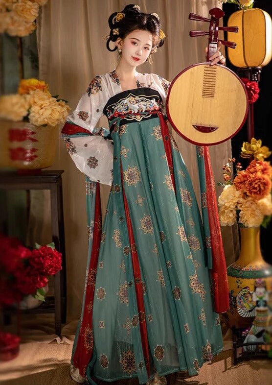 Maternal and Child Harmony in Traditional Hanfu Fashion Maternal and Child Harmony in Traditional Hanfu Fashion