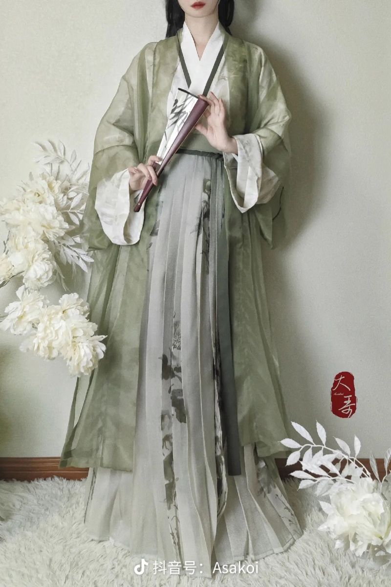 Winter Cheongsam Style for Petite Women:Tips and Outfit Ideas Winter Cheongsam Style for Petite Women:Tips and Outfit Ideas