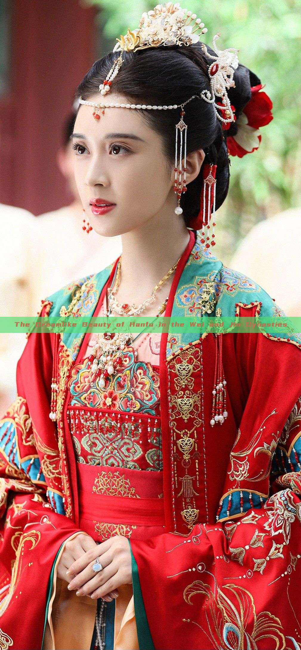 The Dreamlike Beauty of Hanfu in the Wei and Jin Dynasties The Dreamlike Beauty of Hanfu in the Wei and Jin Dynasties