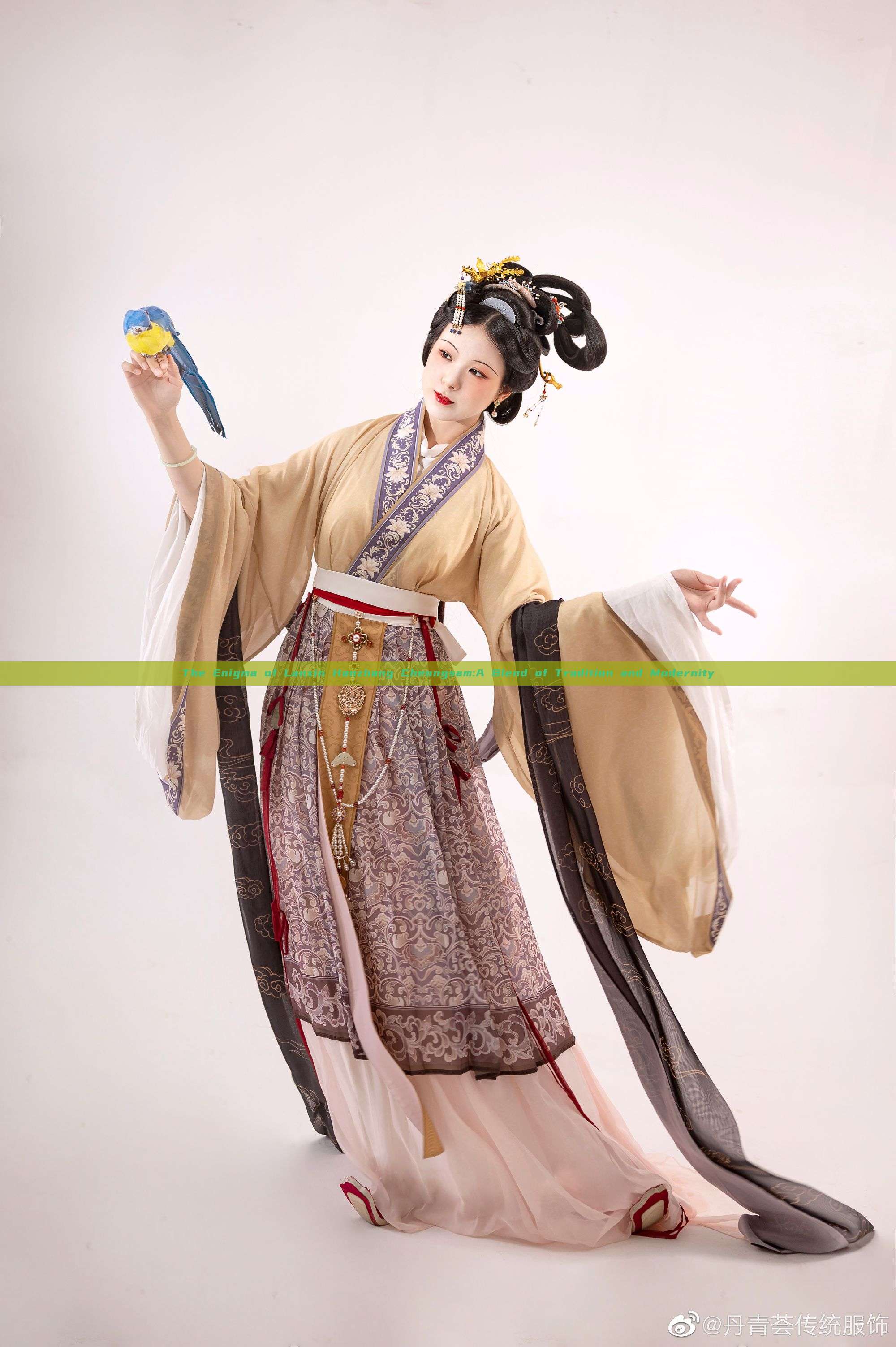 The Enigma of Lanxin Hanzhang Cheongsam:A Blend of Tradition and Modernity The Enigma of Lanxin Hanzhang Cheongsam:A Blend of Tradition and Modernity