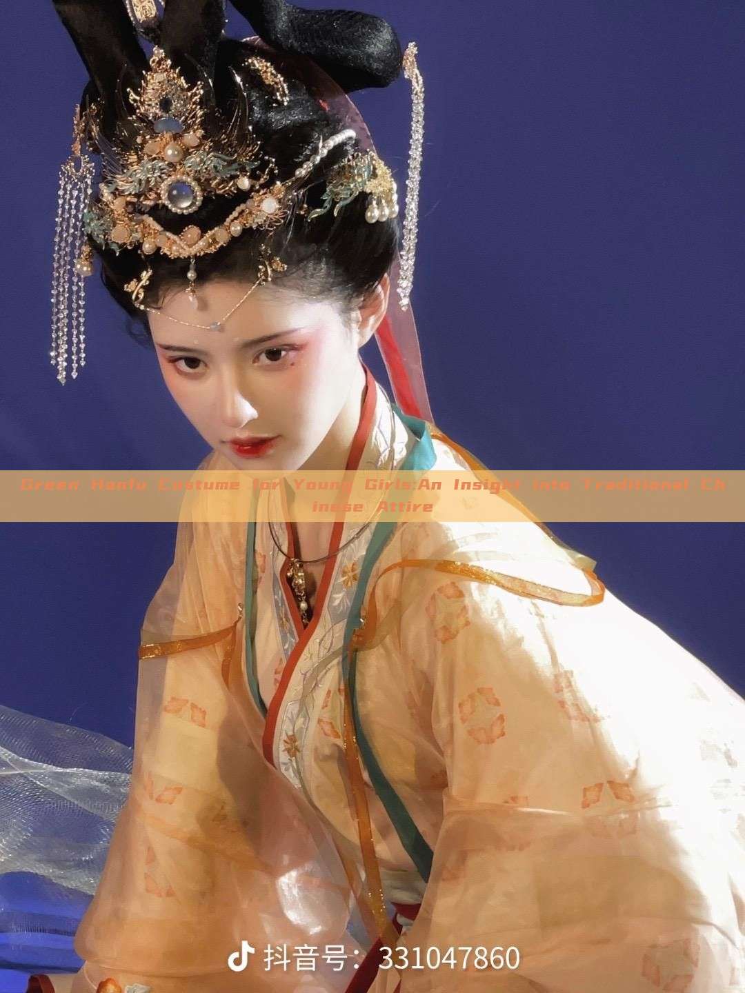 Green Hanfu Costume for Young Girls:An Insight into Traditional Chinese Attire