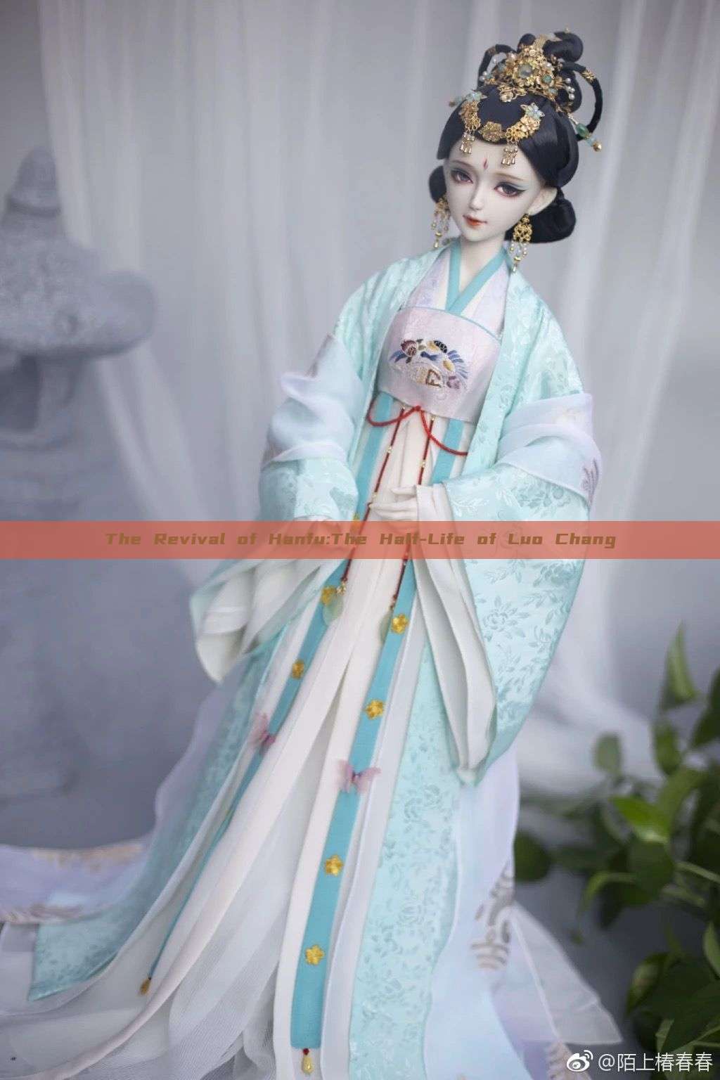 The Revival of Hanfu:The Half-Life of Luo Chang The Revival of Hanfu:The Half-Life of Luo Chang