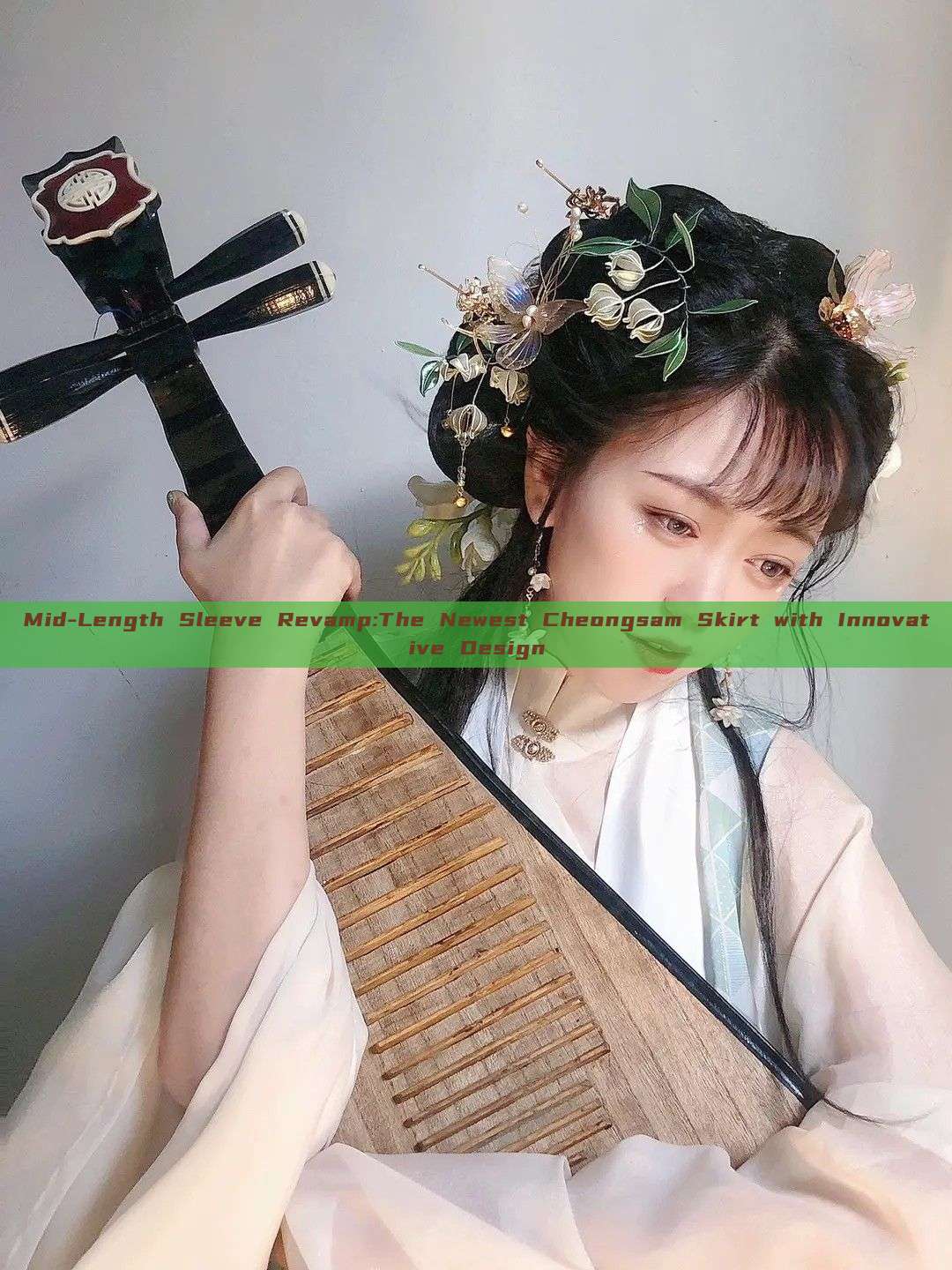 Mid-Length Sleeve Revamp:The Newest Cheongsam Skirt with Innovative Design Mid-Length Sleeve Revamp:The Newest Cheongsam Skirt with Innovative Design