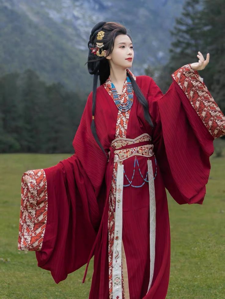 The Splendor of Hanfu:A Three-Piece Set of Song Dynasty Knee Pants The Splendor of Hanfu:A Three-Piece Set of Song Dynasty Knee Pants