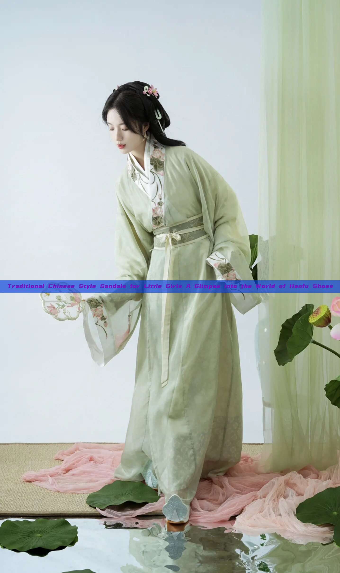 Traditional Chinese Style Sandals for Little Girls A Glimpse into the World of Hanfu Shoes Traditional Chinese Style Sandals for Little Girls A Glimpse into the World of Hanfu Shoes