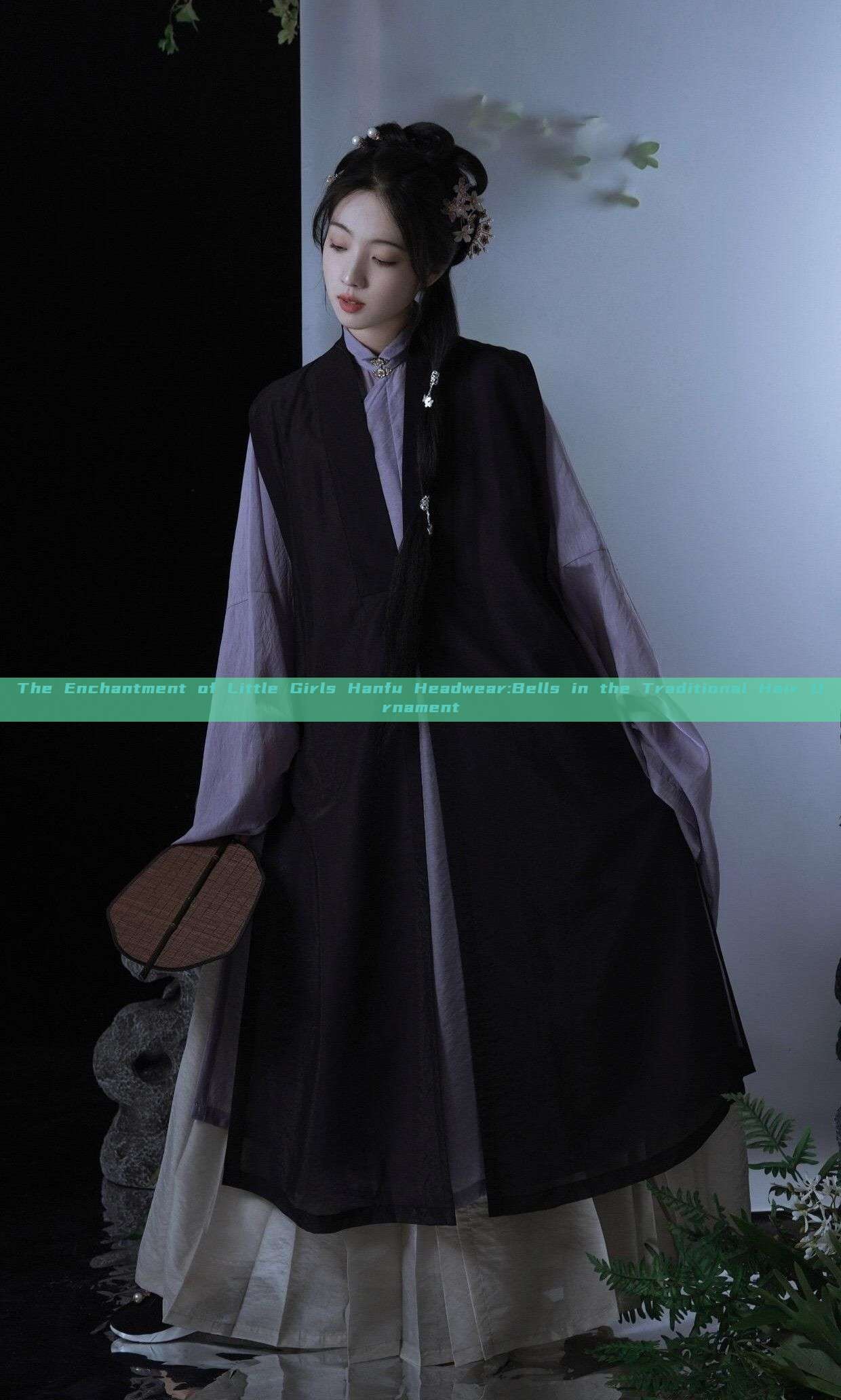 The Enchantment of Little Girls Hanfu Headwear:Bells in the Traditional Hair Ornament The Enchantment of Little Girls Hanfu Headwear:Bells in the Traditional Hair Ornament