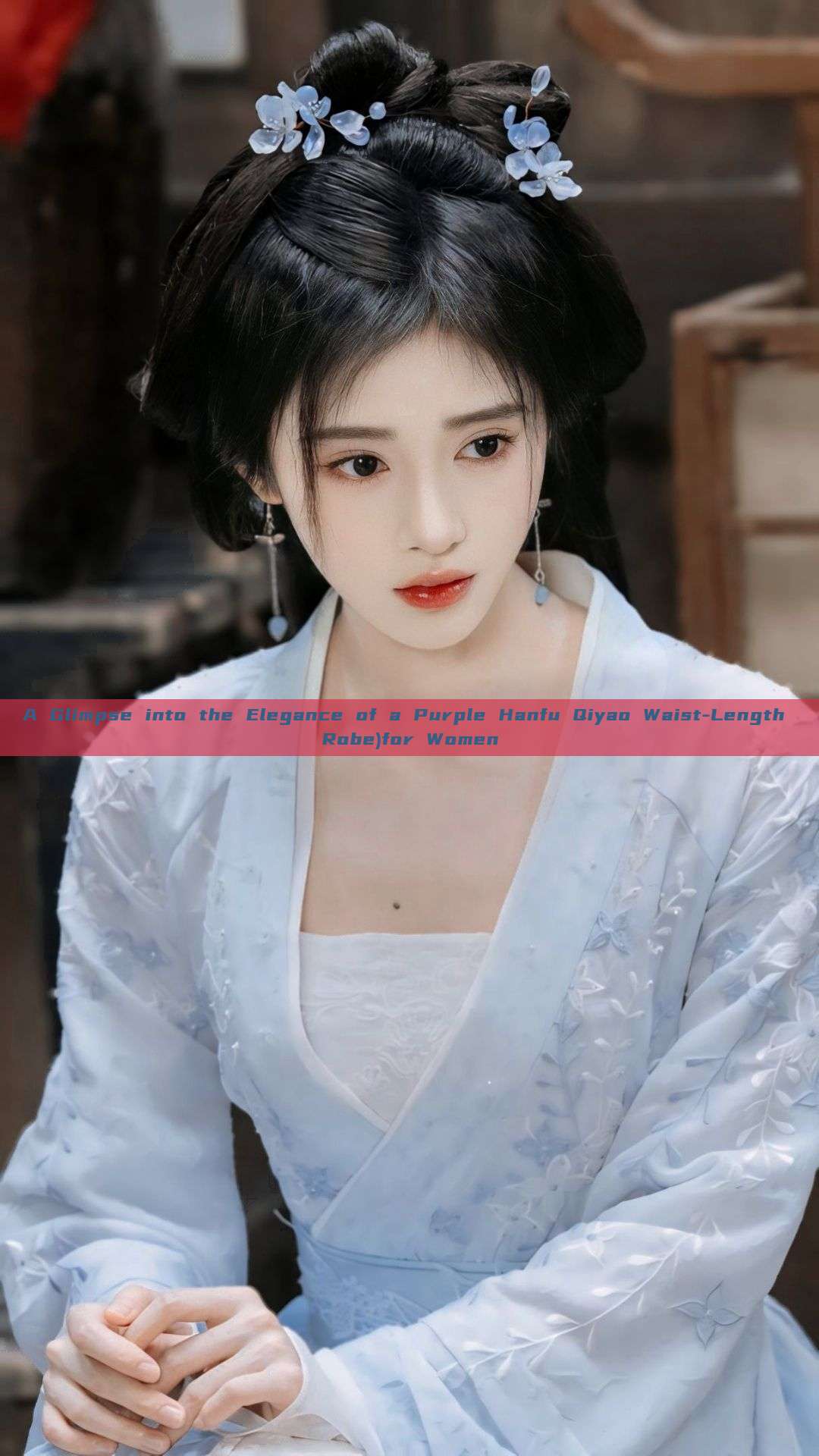 A Glimpse into the Elegance of a Purple Hanfu Qiyao Waist-Length Robe)for Women A Glimpse into the Elegance of a Purple Hanfu Qiyao Waist-Length Robe)for Women