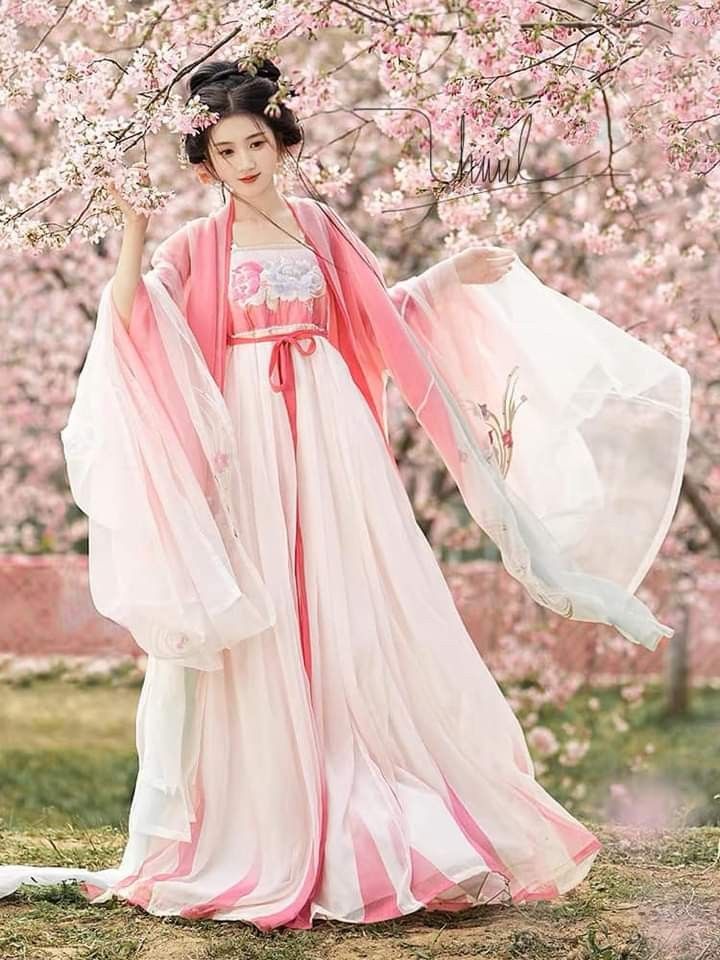 Enchanting Summer Attire for Little Girls Traditional Hanfu Fashion in a Modern Light Enchanting Summer Attire for Little Girls Traditional Hanfu Fashion in a Modern Light