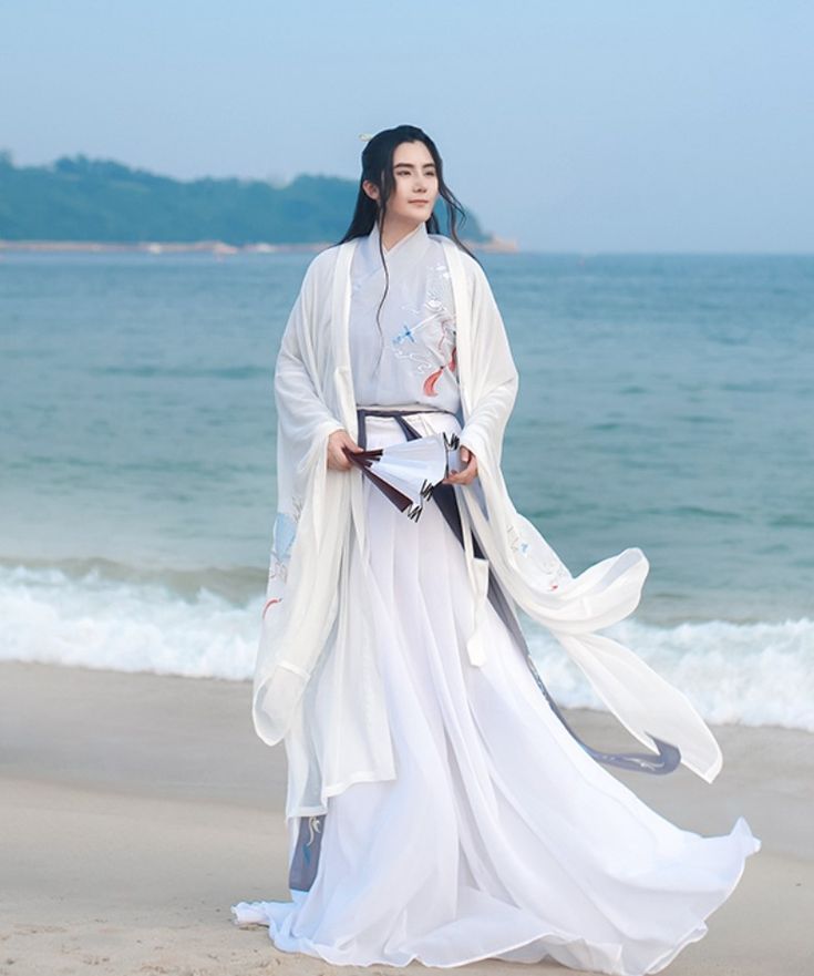 Embracing Summer in Youthful Qipao:The New Fashion in Traditional Elegance Embracing Summer in Youthful Qipao:The New Fashion in Traditional Elegance