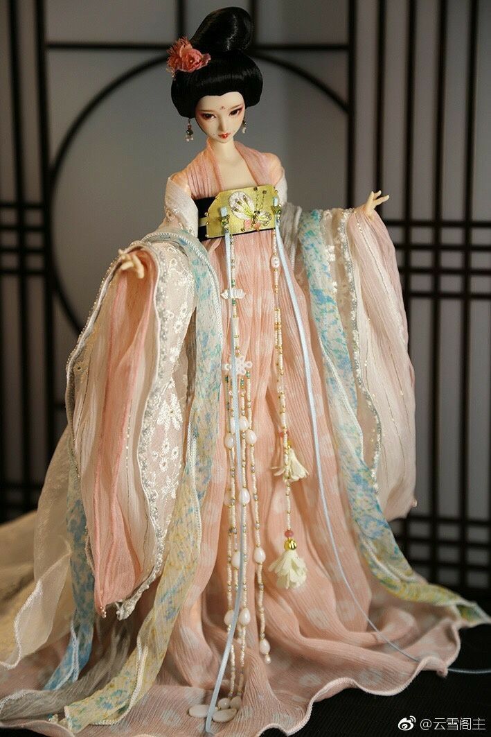 The Splendor of Ming-Style Hanfu Hairdos:A Journey into Ancient Chinese Hair Artistry The Splendor of Ming-Style Hanfu Hairdos:A Journey into Ancient Chinese Hair Artistry