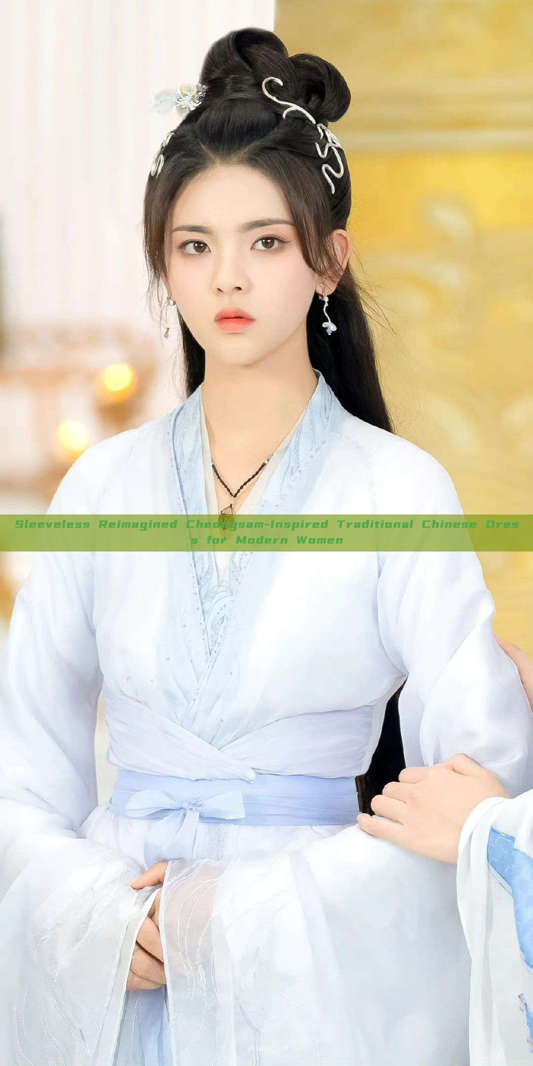 Sleeveless Reimagined Cheongsam-Inspired Traditional Chinese Dress for Modern Women Sleeveless Reimagined Cheongsam-Inspired Traditional Chinese Dress for Modern Women