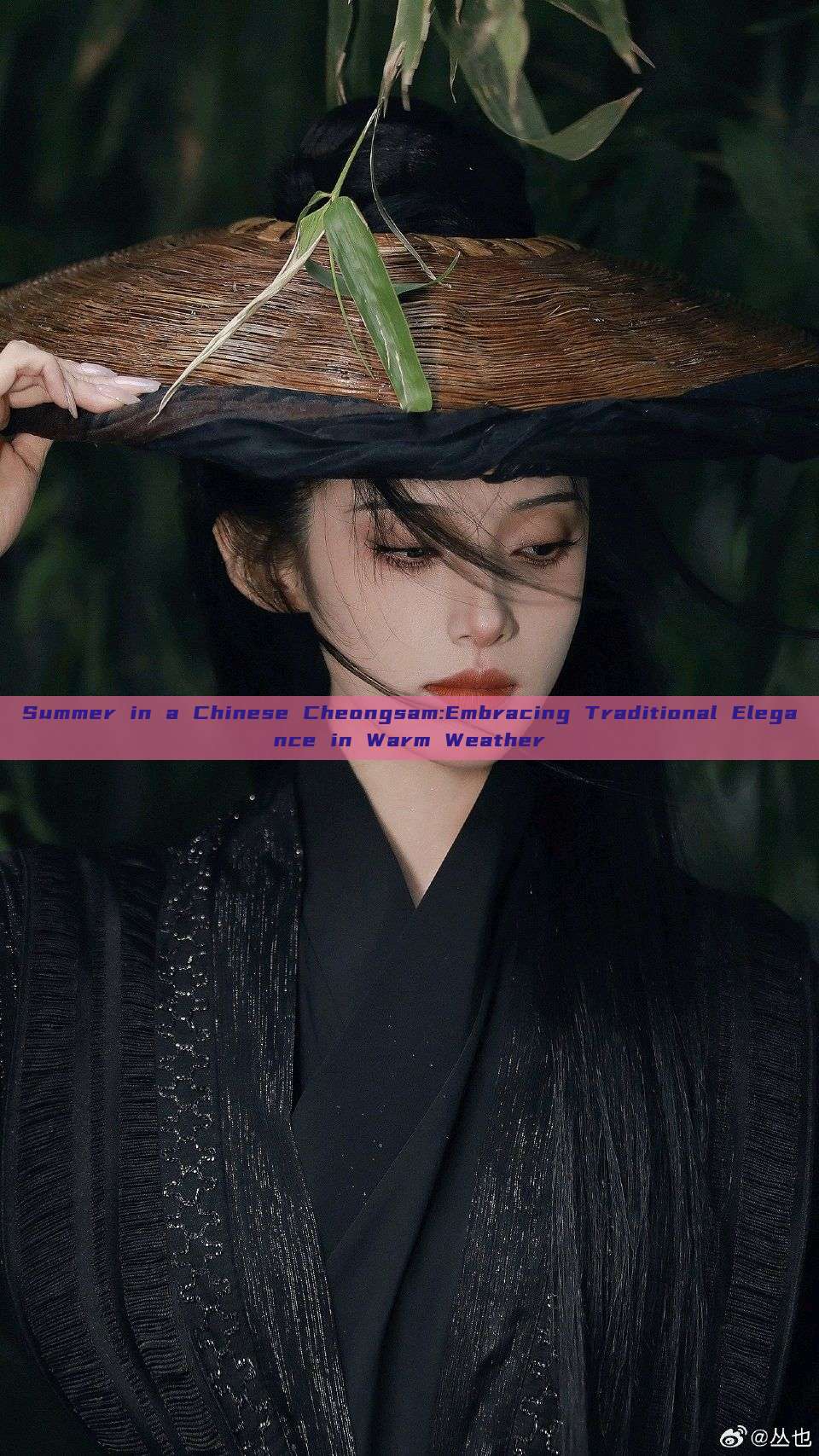 Summer in a Chinese Cheongsam:Embracing Traditional Elegance in Warm Weather Summer in a Chinese Cheongsam:Embracing Traditional Elegance in Warm Weather