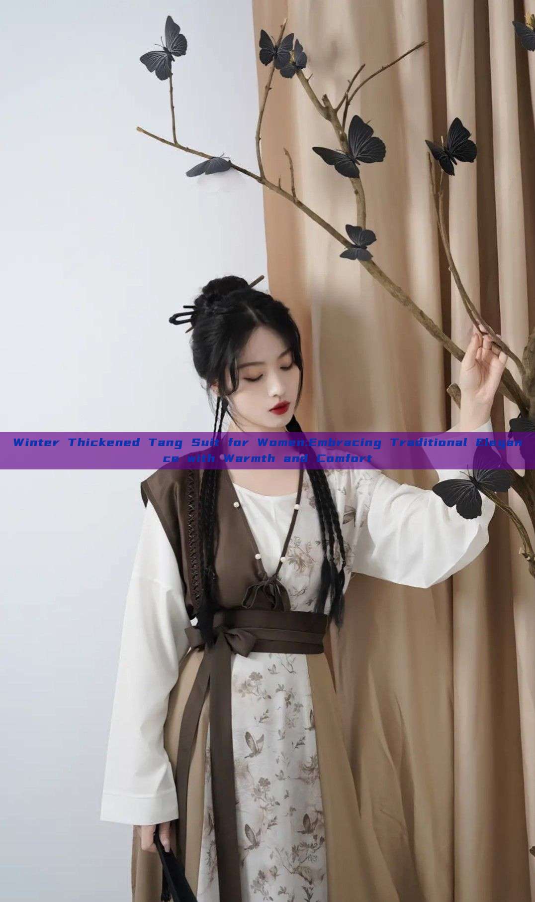 Winter Thickened Tang Suit for Women:Embracing Traditional Elegance with Warmth and Comfort Winter Thickened Tang Suit for Women:Embracing Traditional Elegance with Warmth and Comfort