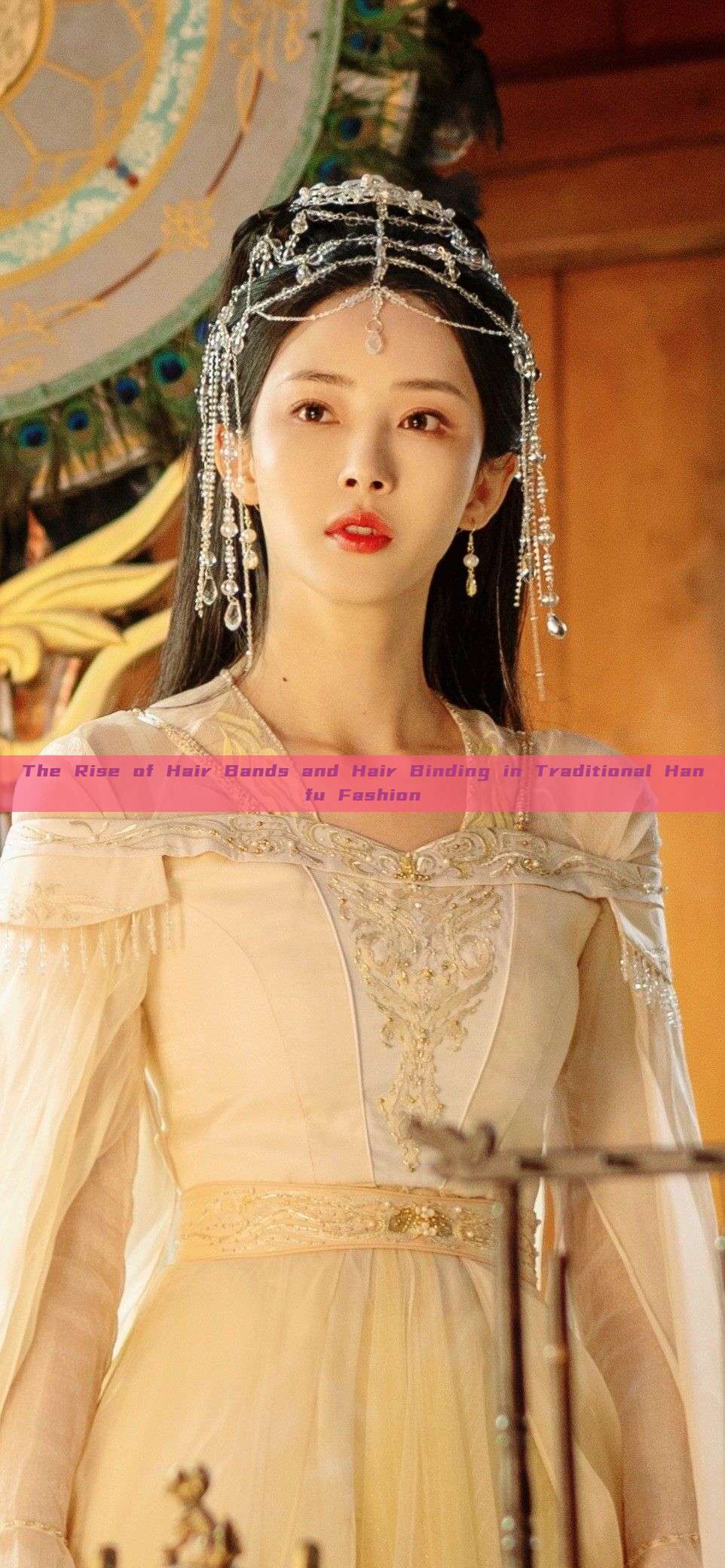 The Rise of Hair Bands and Hair Binding in Traditional Hanfu Fashion The Rise of Hair Bands and Hair Binding in Traditional Hanfu Fashion