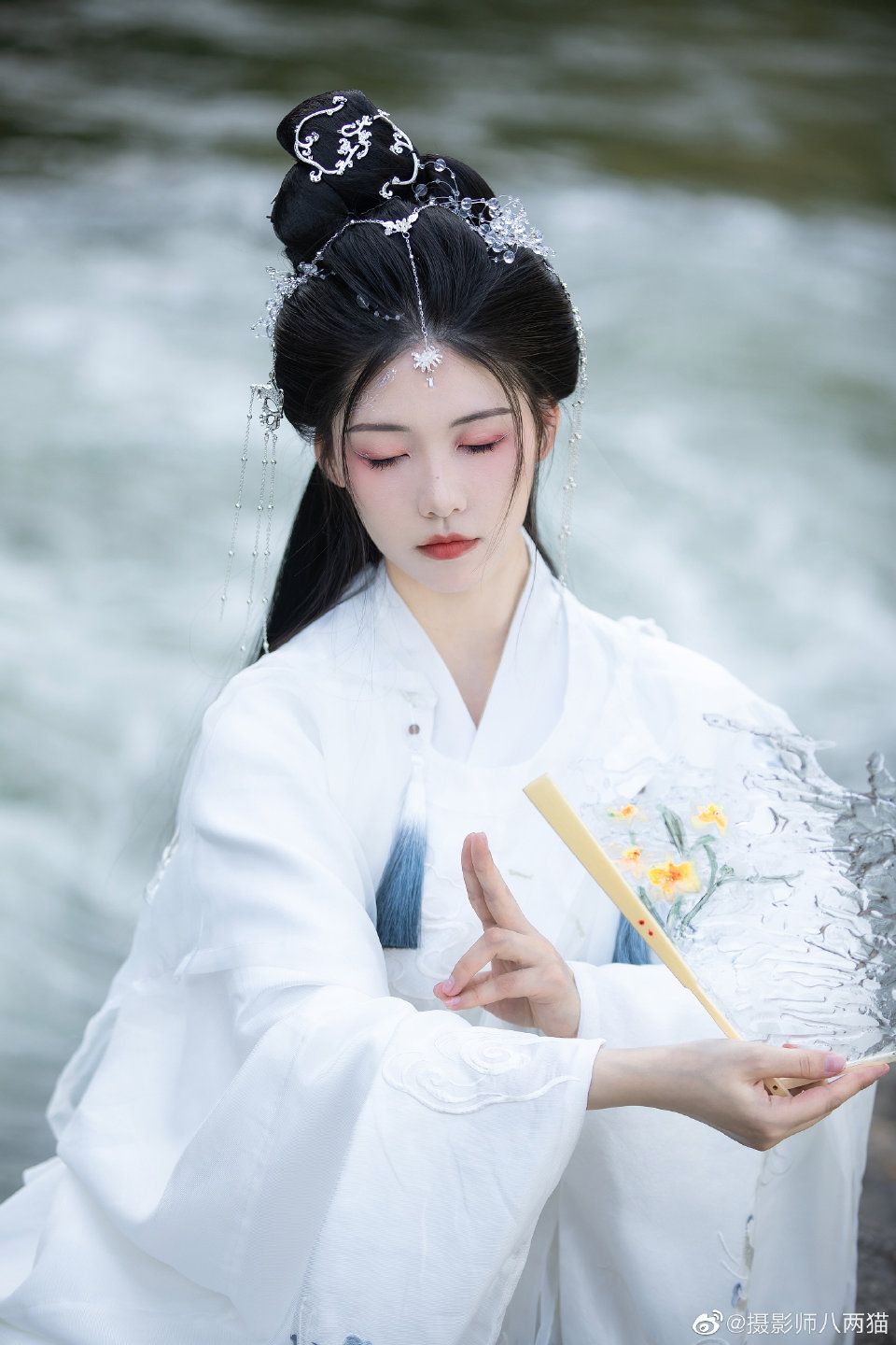 Original Hanfu Fashion:The Journey of Thirteen Young Innovators Original Hanfu Fashion:The Journey of Thirteen Young Innovators