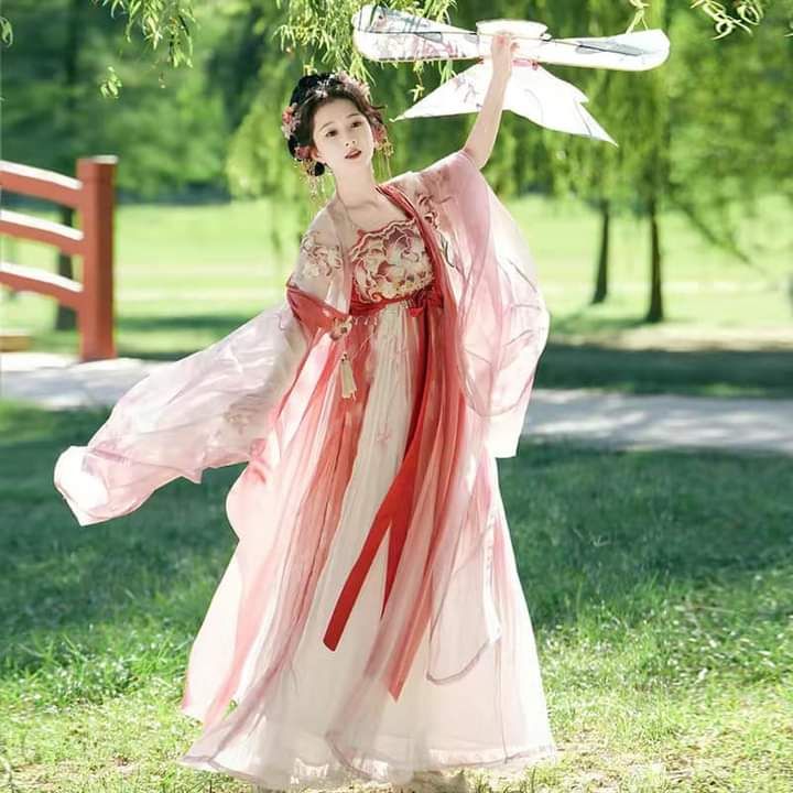 The Splendor of Hanfu Yinuo:A Journey into Ancient Chinese Style The Splendor of Hanfu Yinuo:A Journey into Ancient Chinese Style