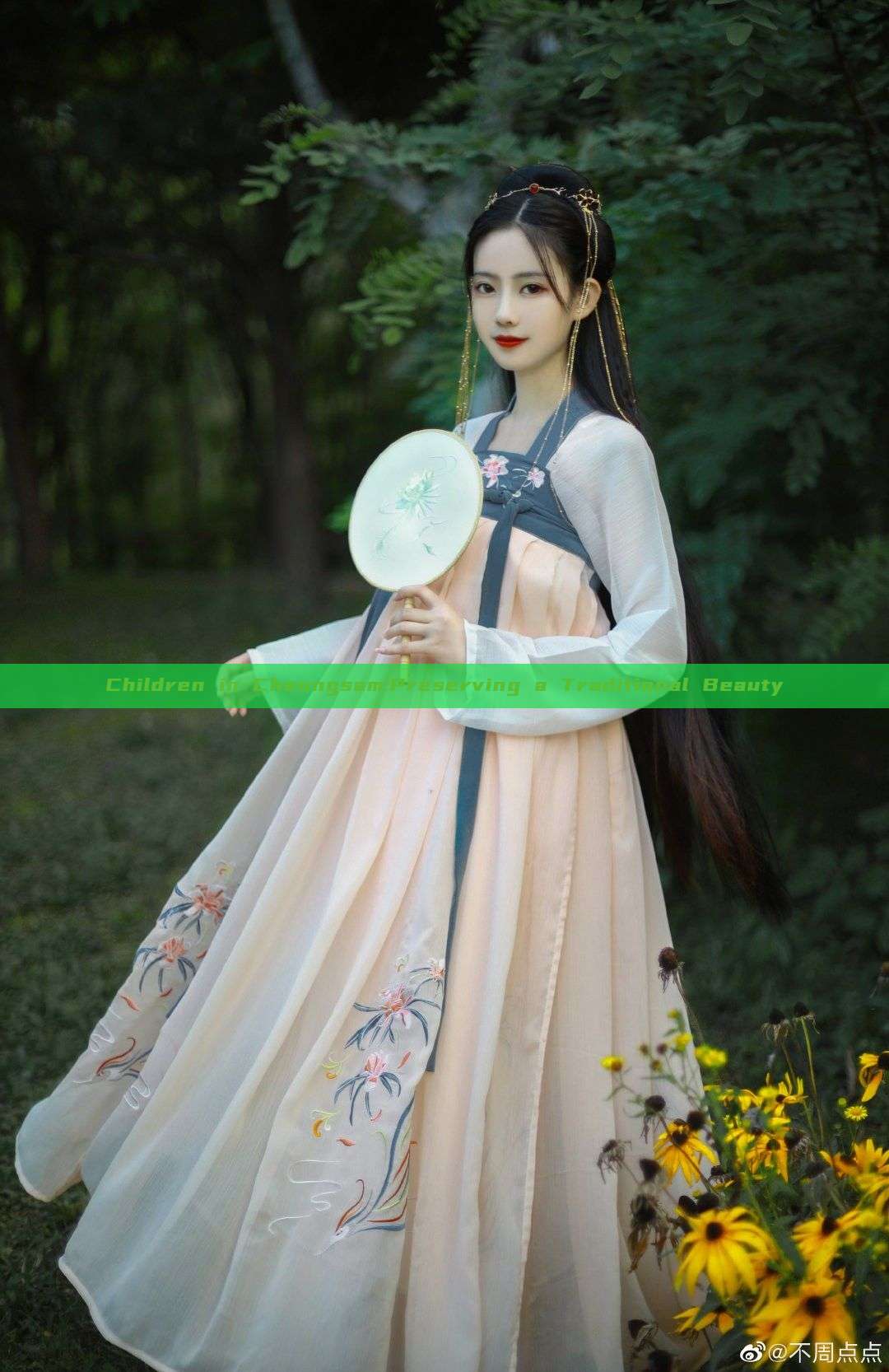 Children in Cheongsam:Preserving a Traditional Beauty Children in Cheongsam:Preserving a Traditional Beauty