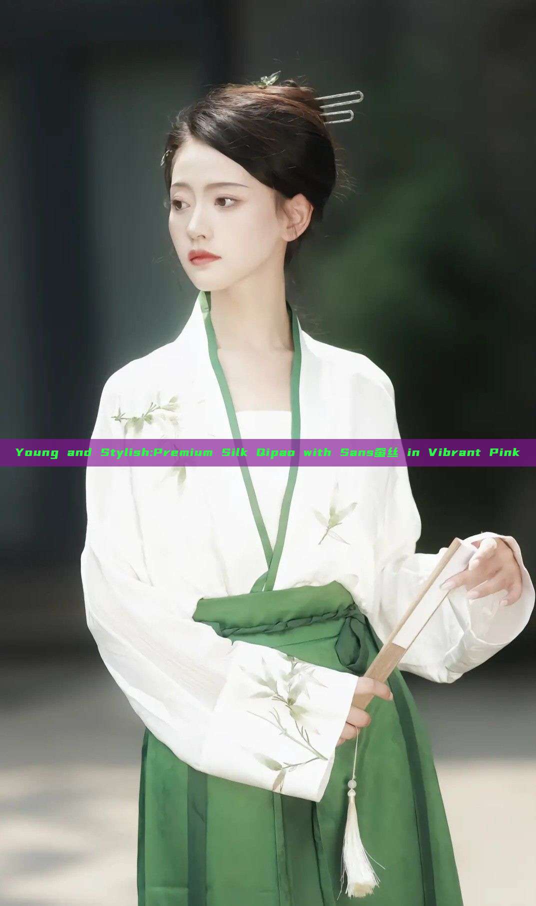 Young and Stylish:Premium Silk Qipao with Sans蚕丝 in Vibrant Pink Young and Stylish:Premium Silk Qipao with Sans蚕丝 in Vibrant Pink