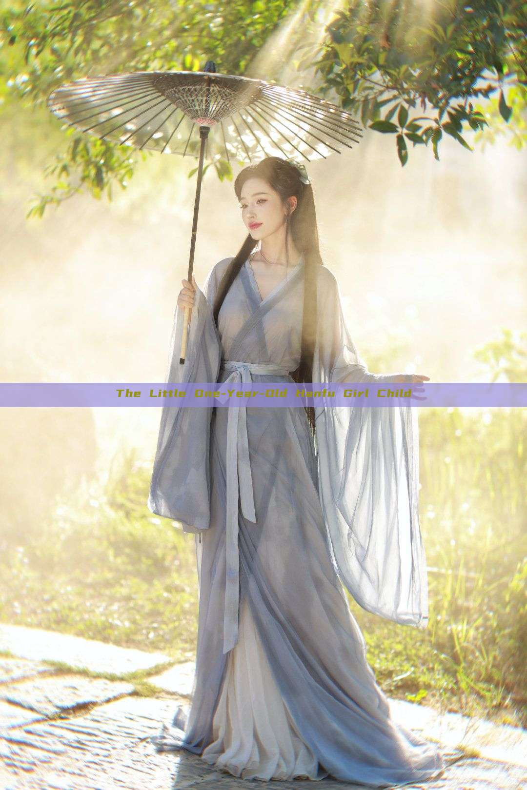 The Little One-Year-Old Hanfu Girl Child The Little One-Year-Old Hanfu Girl Child