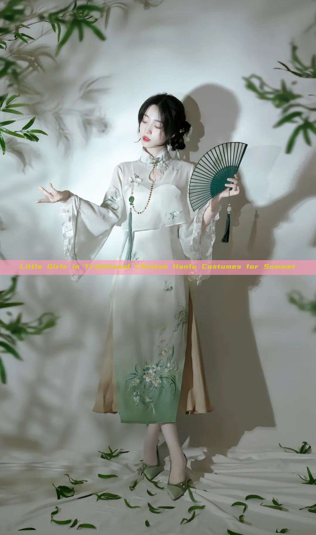 Little Girls in Traditional Chinese Hanfu Costumes for Summer