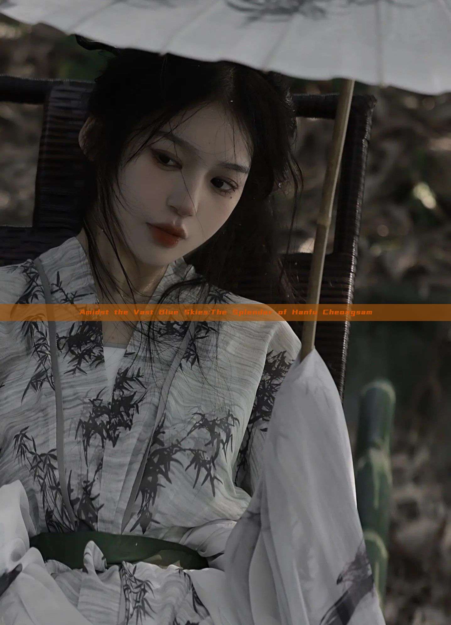 Amidst the Vast Blue Skies:The Splendor of Hanfu Cheongsam Amidst the Vast Blue Skies:The Splendor of Hanfu Cheongsam