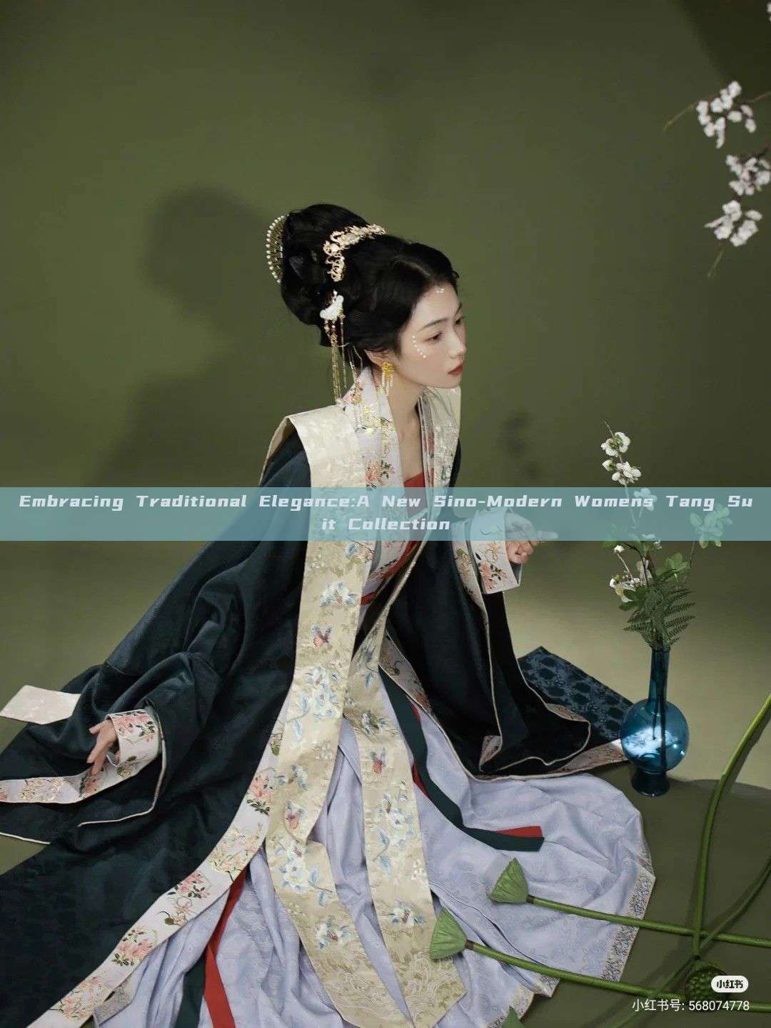 Embracing Traditional Elegance:A New Sino-Modern Womens Tang Suit Collection Embracing Traditional Elegance:A New Sino-Modern Womens Tang Suit Collection