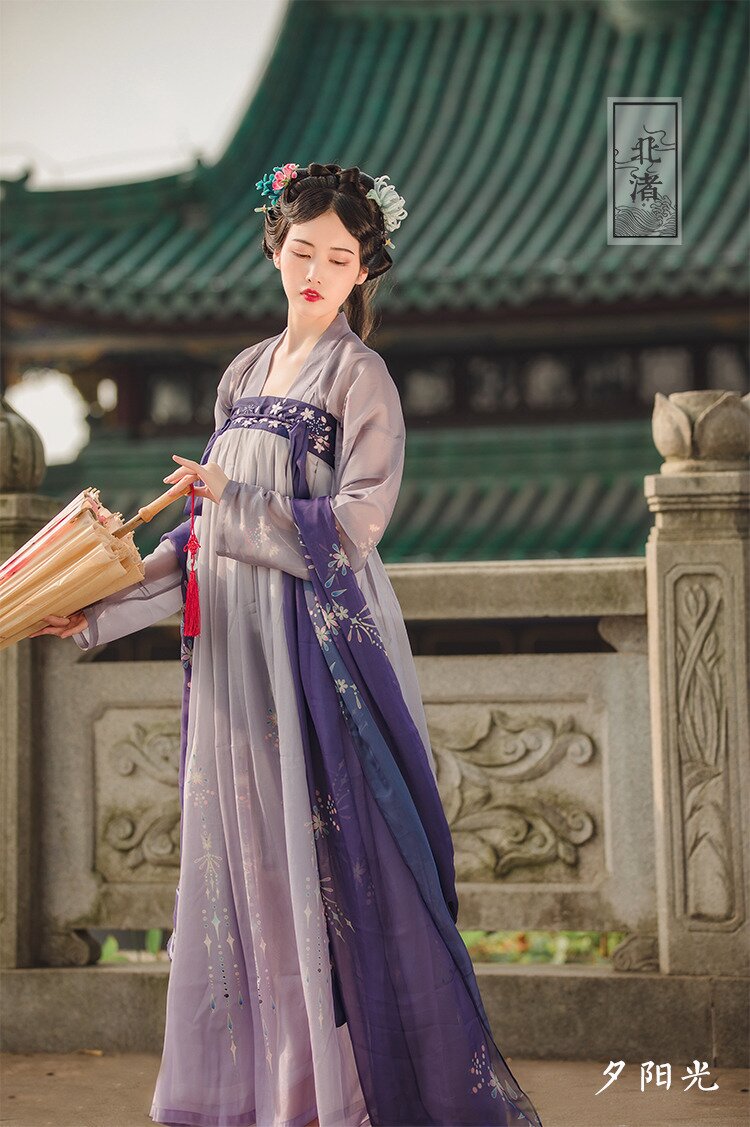 Fashion Trends in Chinese-Style Skirts for a 10-Year-Old Girl in Summer 2023 Fashion Trends in Chinese-Style Skirts for a 10-Year-Old Girl in Summer 2023