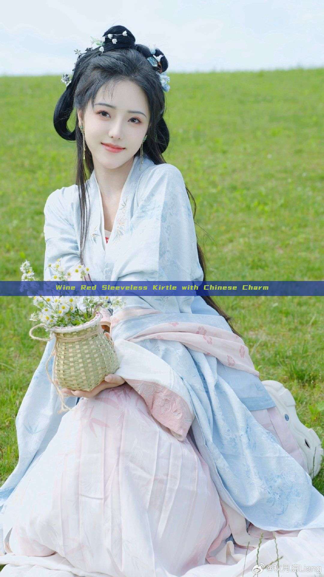 Wine Red Sleeveless Kirtle with Chinese Charm Wine Red Sleeveless Kirtle with Chinese Charm
