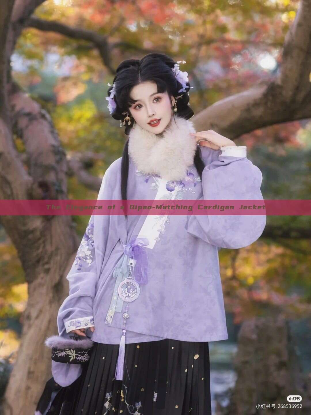 The Elegance of a Qipao-Matching Cardigan Jacket The Elegance of a Qipao-Matching Cardigan Jacket