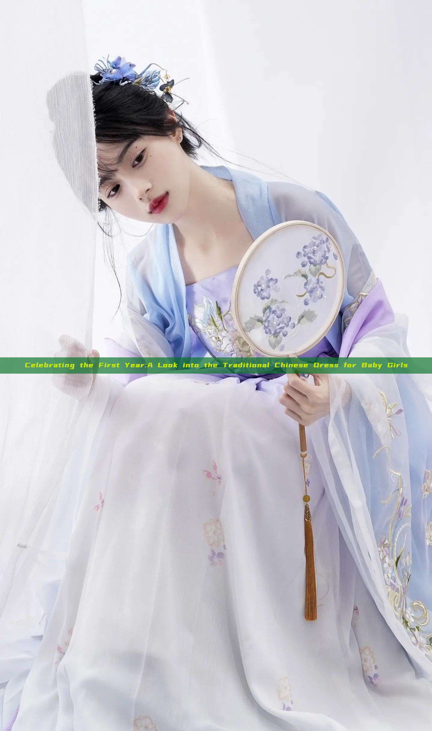 Celebrating the First Year:A Look into the Traditional Chinese Dress for Baby Girls Celebrating the First Year:A Look into the Traditional Chinese Dress for Baby Girls