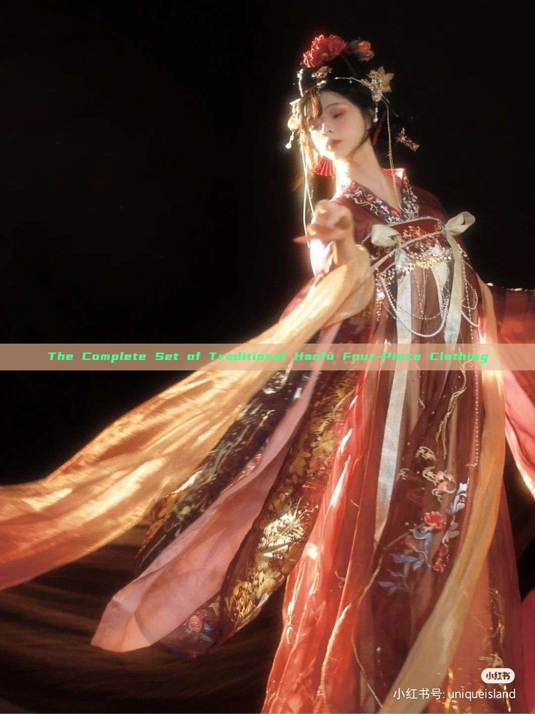 The Complete Set of Traditional Hanfu Four-Piece Clothing The Complete Set of Traditional Hanfu Four-Piece Clothing