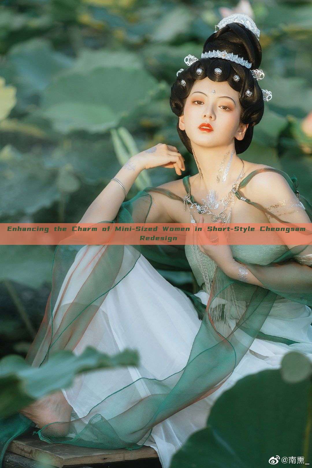 Enhancing the Charm of Mini-Sized Women in Short-Style Cheongsam Redesign Enhancing the Charm of Mini-Sized Women in Short-Style Cheongsam Redesign