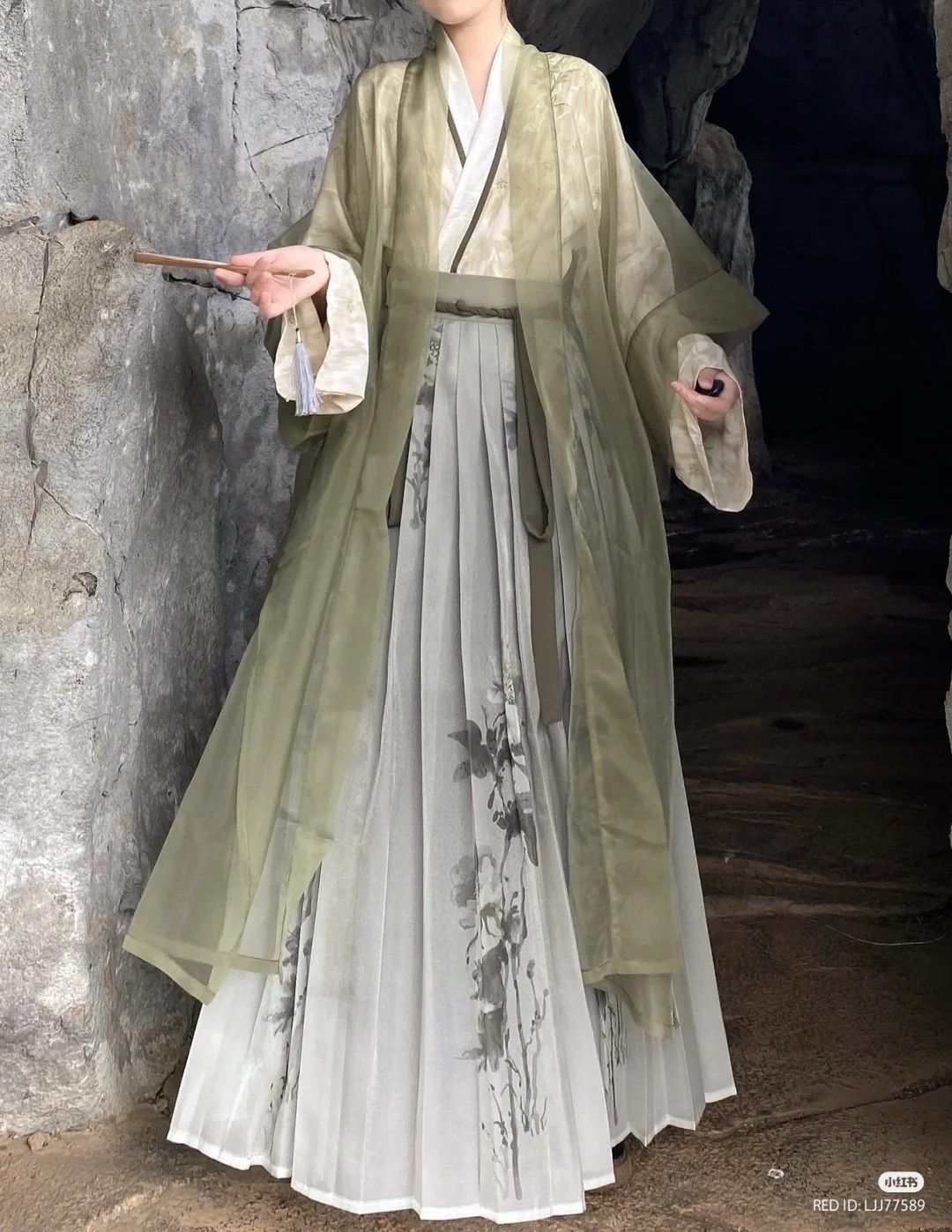 Elegant Hanfu童装,探索女童汉服时尚的魅力 Elegant Hanfu童装,探索女童汉服时尚的魅力