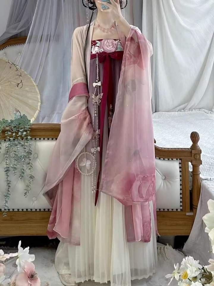 Winter Cheongsam and Shoe Pairing:A Fashionable Guide Winter Cheongsam and Shoe Pairing:A Fashionable Guide