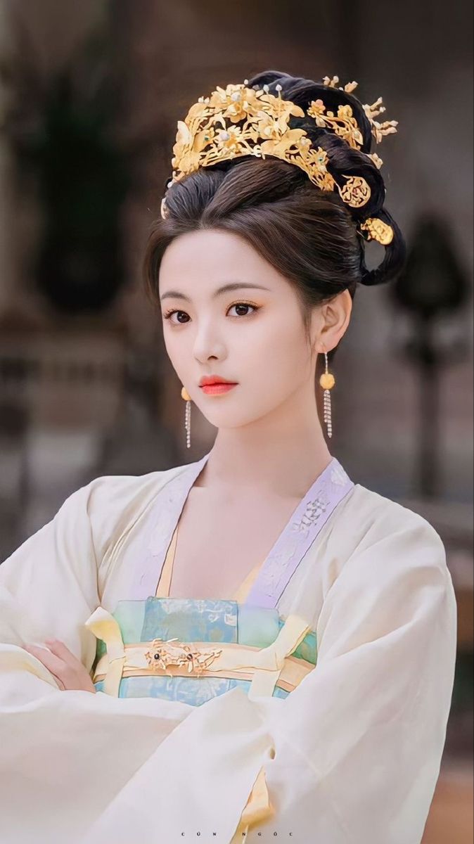 The Enchantment of Hanfu Flower Wedding Shoes:A Journey into Traditional Elegance