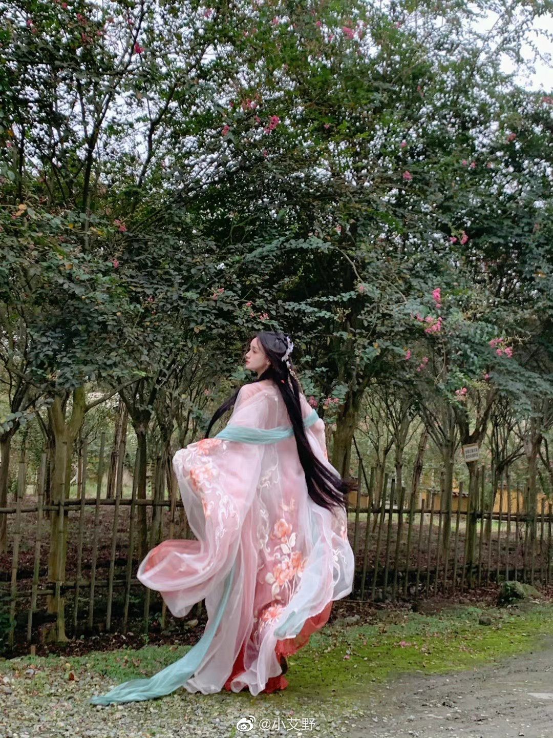 Elegant Qipao Gowns for Baby Girls First Birthday:A Tradition of Cultural Significance Elegant Qipao Gowns for Baby Girls First Birthday:A Tradition of Cultural Significance