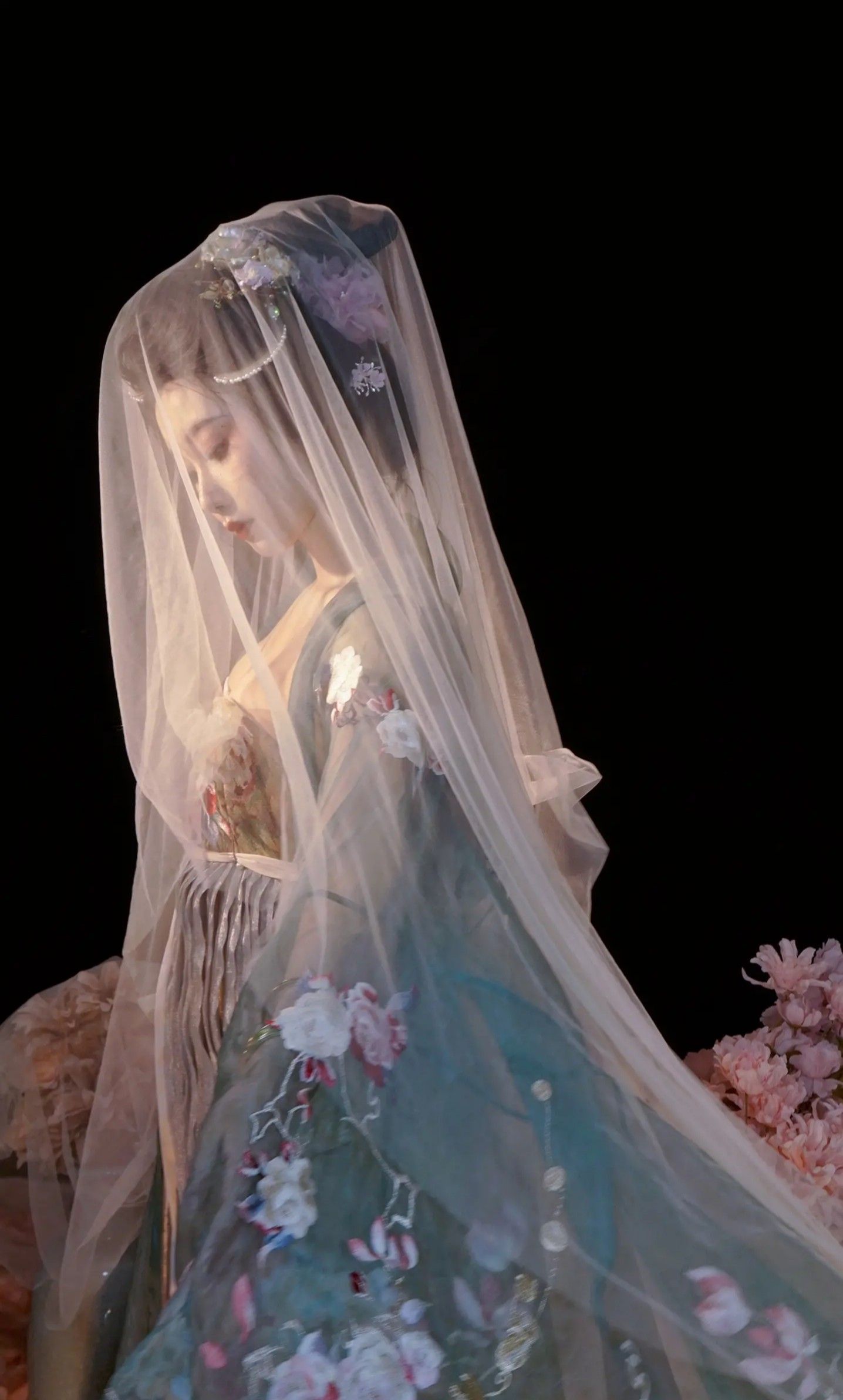 Exploring the Beauty of Ancient Womens Hanfu Costumes Exploring the Beauty of Ancient Womens Hanfu Costumes