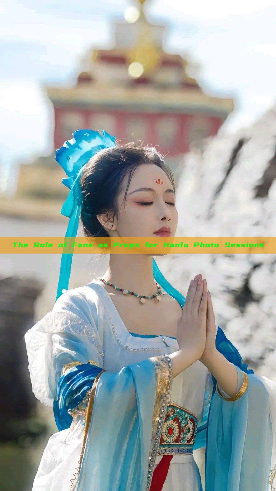 The Role of Fans as Props for Hanfu Photo Sessions The Role of Fans as Props for Hanfu Photo Sessions