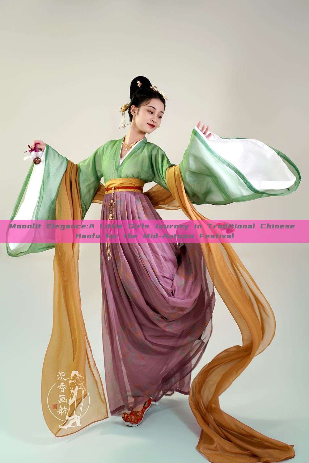 Moonlit Elegance:A Little Girls Journey in Traditional Chinese Hanfu for the Mid-Autumn Festival Moonlit Elegance:A Little Girls Journey in Traditional Chinese Hanfu for the Mid-Autumn Festival
