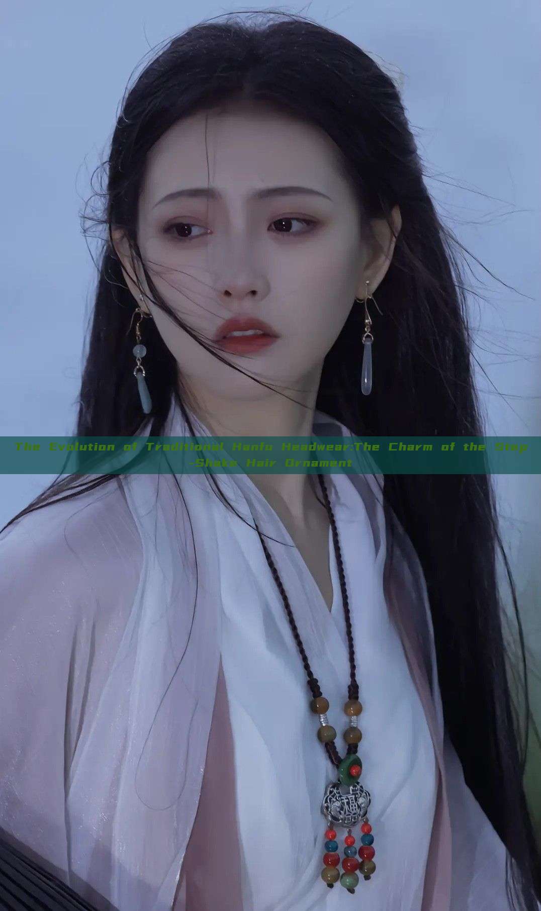 The Evolution of Traditional Hanfu Headwear:The Charm of the Step-Shake Hair Ornament The Evolution of Traditional Hanfu Headwear:The Charm of the Step-Shake Hair Ornament