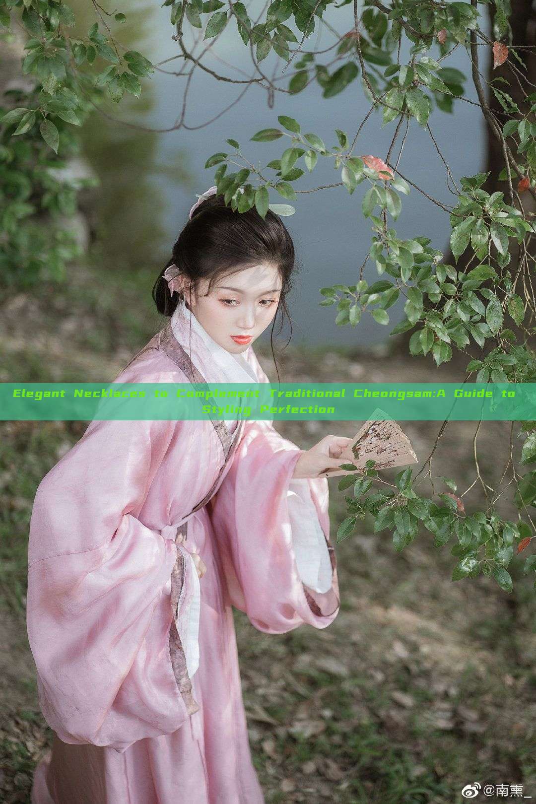 Elegant Necklaces to Complement Traditional Cheongsam:A Guide to Styling Perfection Elegant Necklaces to Complement Traditional Cheongsam:A Guide to Styling Perfection