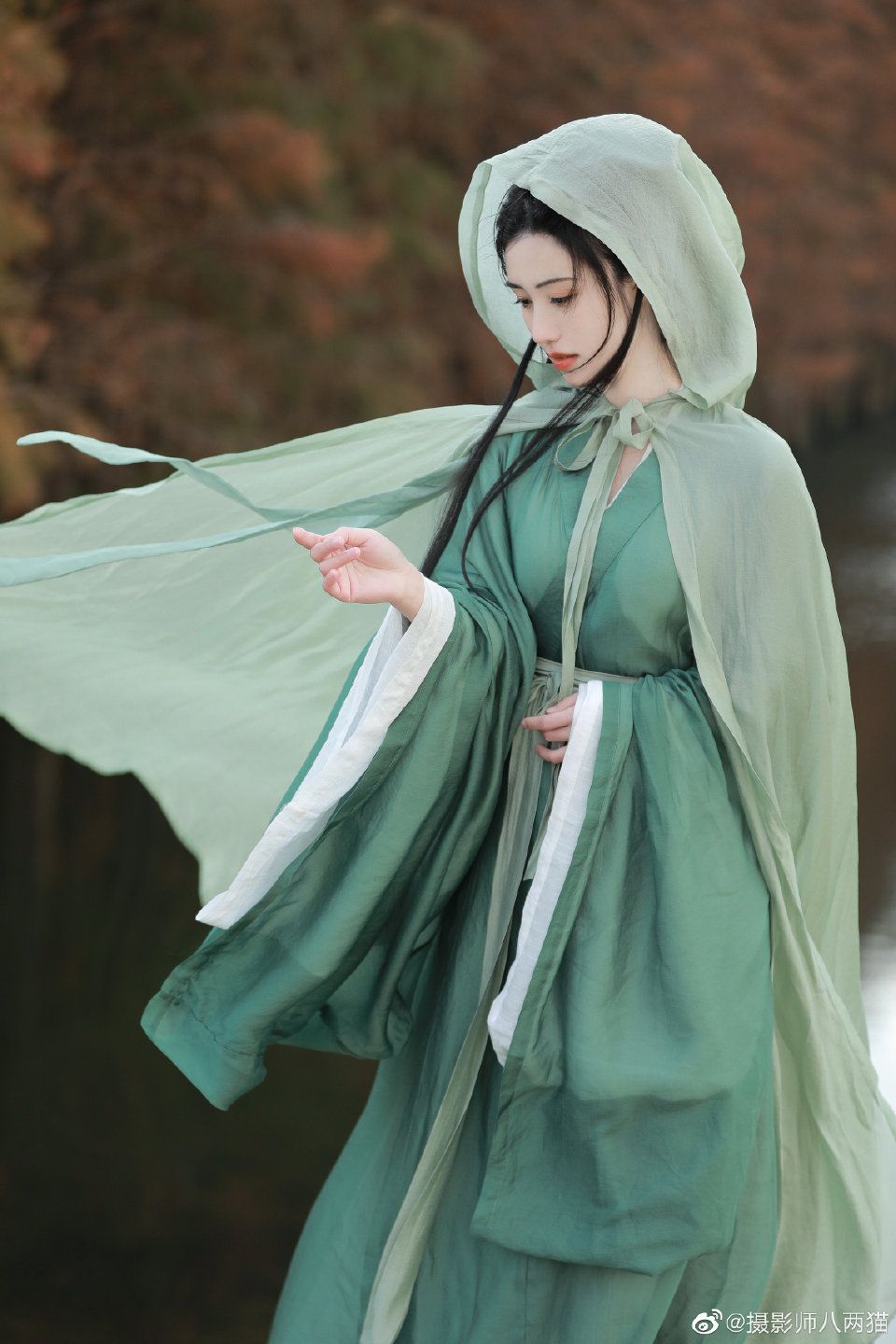 Earrings and Skirt:The Perfect Pairing of Traditional and Modern Elegance Earrings and Skirt:The Perfect Pairing of Traditional and Modern Elegance