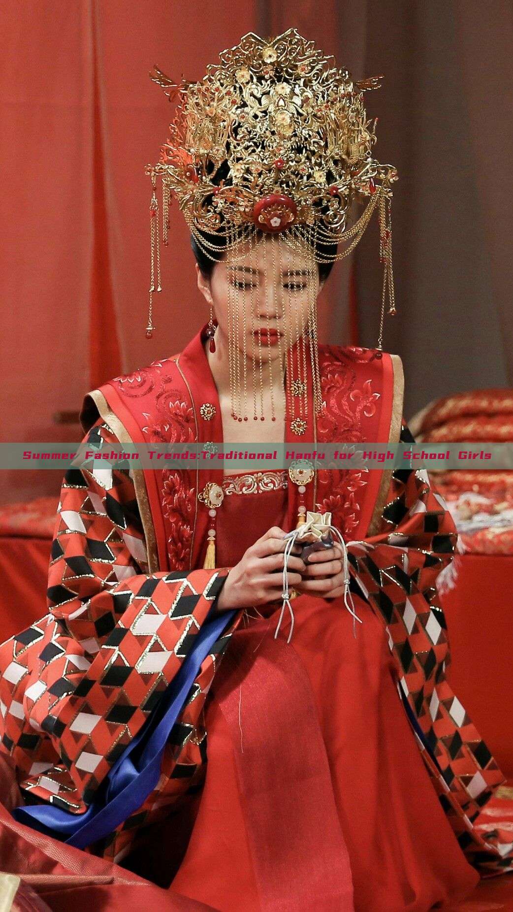 Summer Fashion Trends:Traditional Hanfu for High School Girls