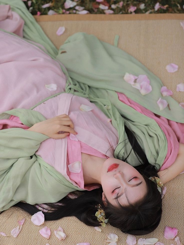 The Revival of Warlike Hanfu:Exploring the Essence of Traditional Chinese Clothing The Revival of Warlike Hanfu:Exploring the Essence of Traditional Chinese Clothing
